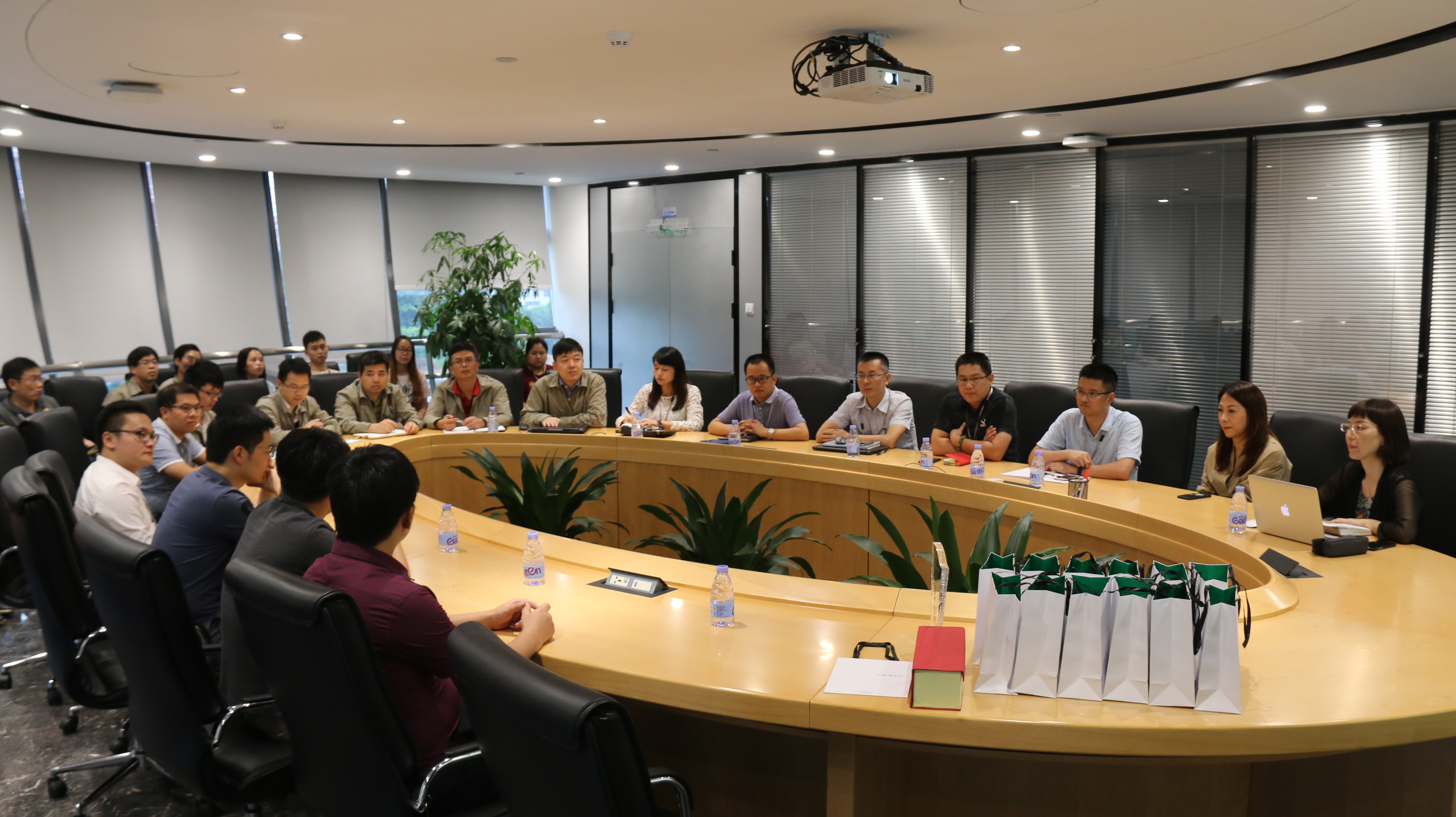 1541122909764072.jpg 1541122909764072.jpg